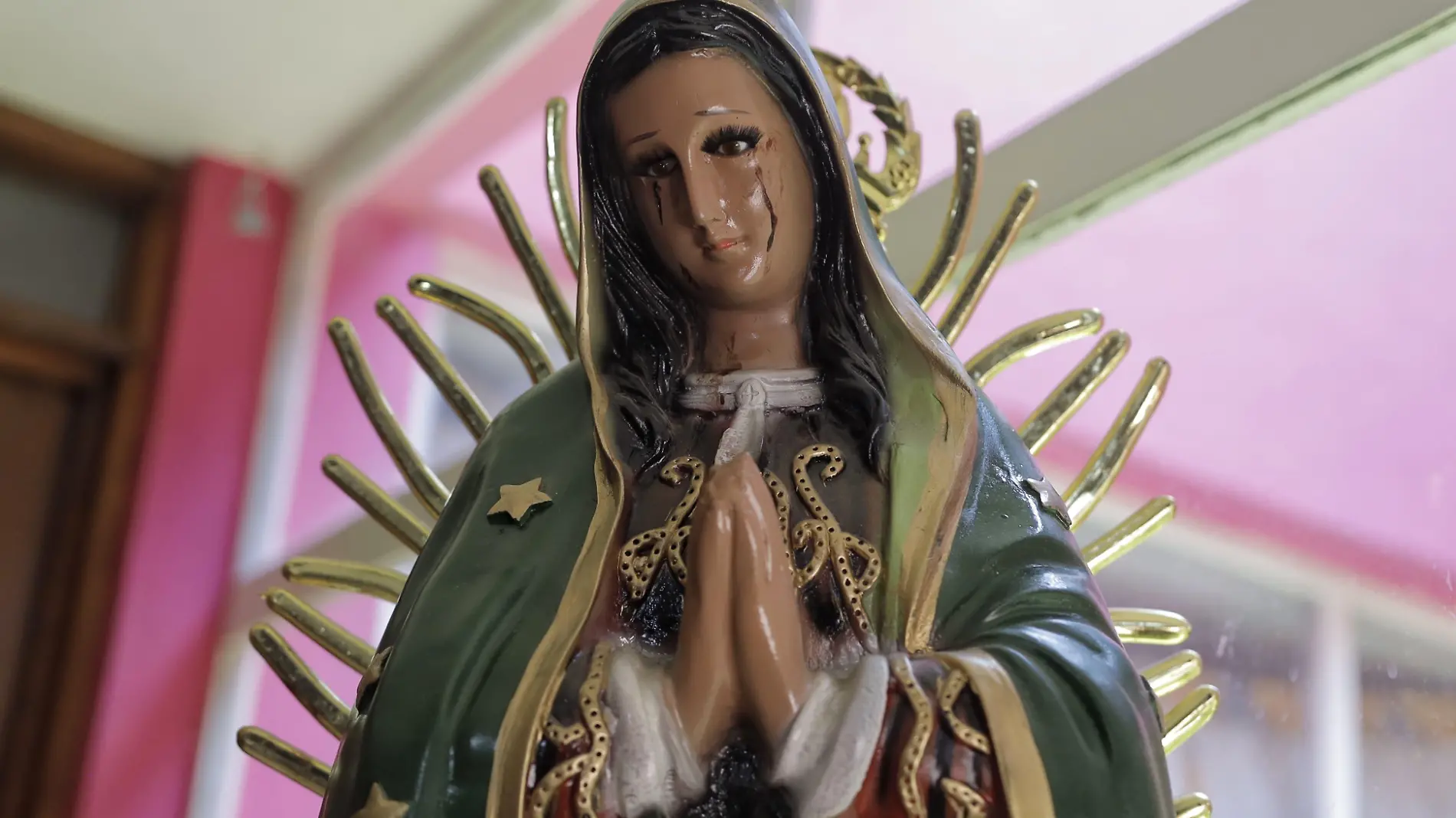 Virgen que llora sangre 2